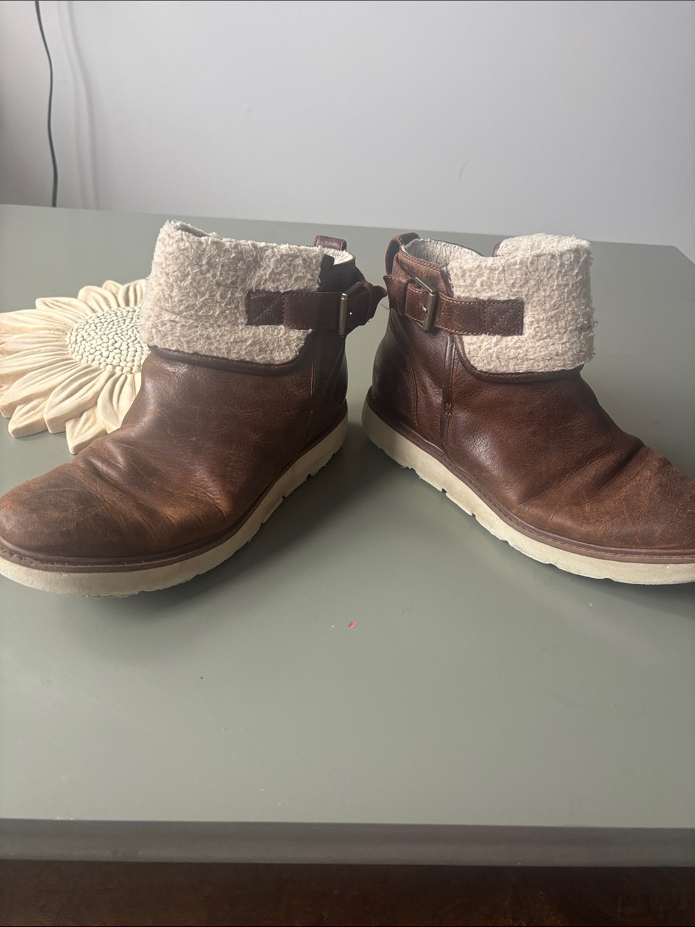 Timberland’s Brown Leather Shearling Cuff Ankle Boots - Women's